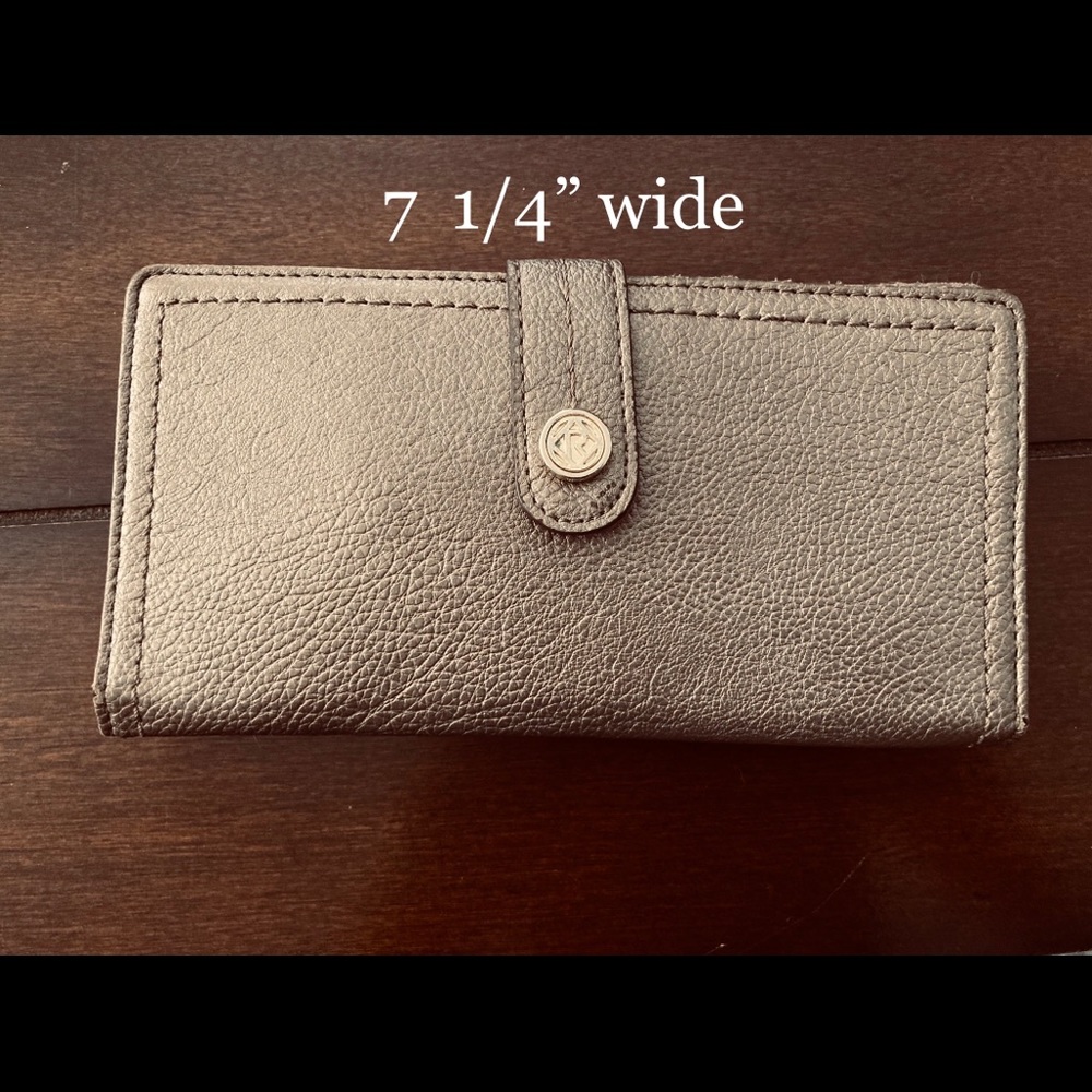 Relic wallet 🔥